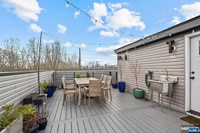 865 Summit Avenue 2 #2, Jersey City, NJ 07307 - Photo 22