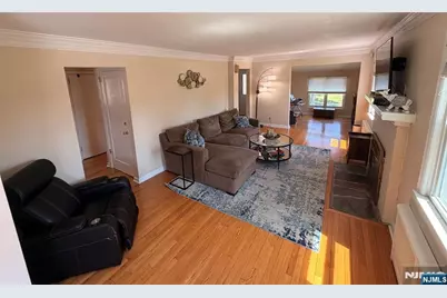 270 Bell Avenue, Hasbrouck Heights, NJ 07604 - Photo 6