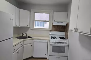 684 Edgewater Ave 2Fl, Ridgefield, NJ 07657 - Photo 8