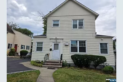 684 Edgewater Avenue 2Fl #2FL, Ridgefield, NJ 07657 - Photo 2