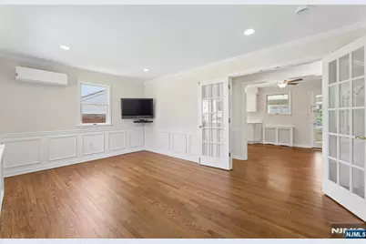 35-10 Ferry Heights, Fair Lawn, NJ 07410 - Photo 6
