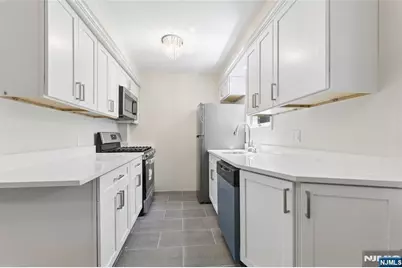 35-10 Ferry Heights, Fair Lawn, NJ 07410 - Photo 12