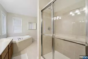 123 Levinberg Ln, Wayne, NJ 07470 - Photo 14