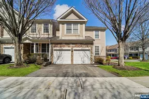 123 Levinberg Ln, Wayne, NJ 07470 - Photo 2