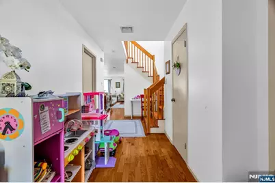 266 Garibaldi Avenue 9 #9, Lodi, NJ 07644 - Photo 4