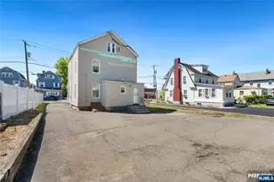 223 Montgomery St, Bloomfield, NJ 07003 - Photo 4