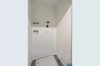 54 Holland Street, Newark, NJ 07103 - Photo 26