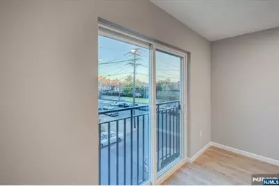 54 Holland Street, Newark, NJ 07103 - Photo 8