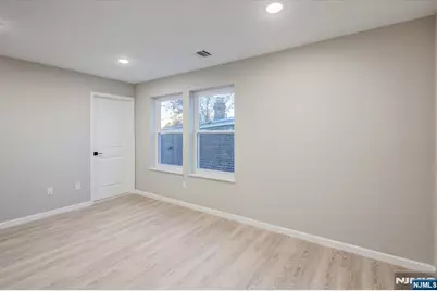 54 Holland Street, Newark, NJ 07103 - Photo 20