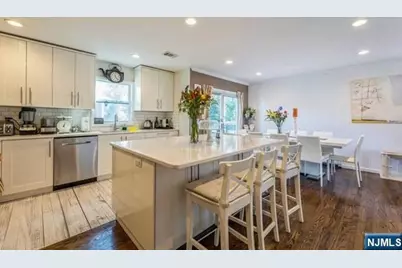 326 Brookside Avenue, Cresskill, NJ 07626 - Photo 12