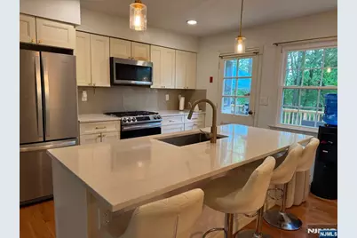 436 Meadowbrook Avenue, Ridgewood, NJ 07450 - Photo 2