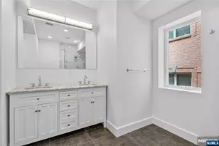 46 Hudson Ave A, Edgewater, NJ 07020 - Photo 16