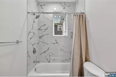 46 Hudson Avenue A #A, Edgewater, NJ 07020 - Photo 10