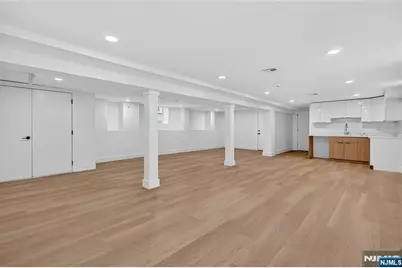 46 Hudson Avenue A #A, Edgewater, NJ 07020 - Photo 18