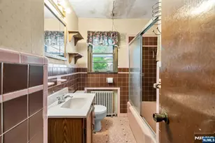 123 Summit Ave, Elmwood Park, NJ 07407 - Photo 28
