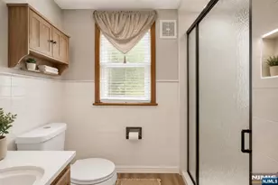 123 Summit Ave, Elmwood Park, NJ 07407 - Photo 16