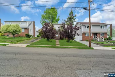 123 Summit Avenue, Elmwood Park, NJ 07407 - Photo 6