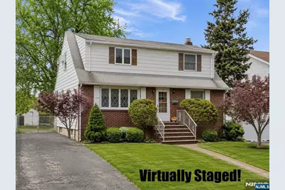 123 Summit Avenue, Elmwood Park, NJ 07407 - Photo 2