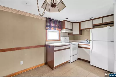 123 Summit Avenue, Elmwood Park, NJ 07407 - Photo 38
