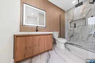 317 Edstan Way, Paramus, NJ 07652 - Photo 32