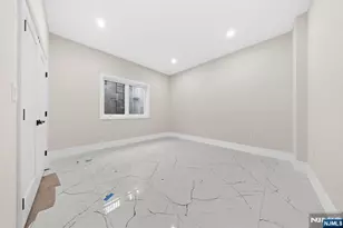 317 Edstan Way, Paramus, NJ 07652 - Photo 24