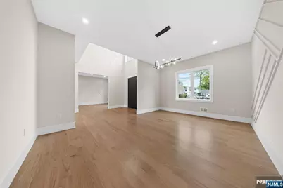 317 Edstan Way, Paramus, NJ 07652 - Photo 14