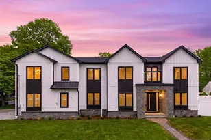 317 Edstan Way, Paramus, NJ 07652 - Photo 2