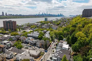46 Hudson Ave B, Edgewater, NJ 07020 - Photo 24