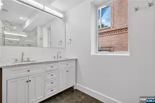 46 Hudson Ave B, Edgewater, NJ 07020 - Photo 20