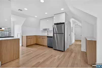 46 Hudson Avenue C #C, Edgewater, NJ 07020 - Photo 4