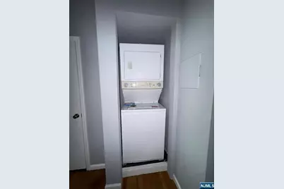 296 Stuyvesant A #A, Lyndhurst Township, NJ 07071 - Photo 6