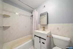 150 Overlook Ave 8D, Hackensack, NJ 07601 - Photo 14