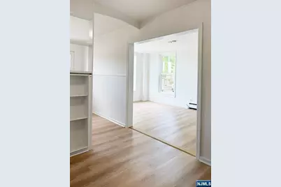 115 W Allendale Avenue 3 #3, Allendale, NJ 07401 - Photo 6