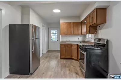 9 Spencer Avenue, Clifton, NJ 07013 - Photo 6