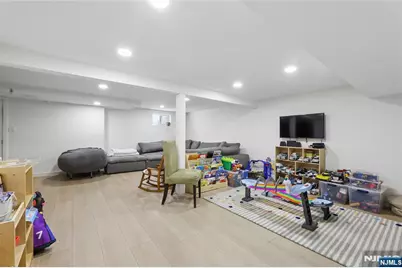 4 Lois Avenue, Demarest, NJ 07627 - Photo 22