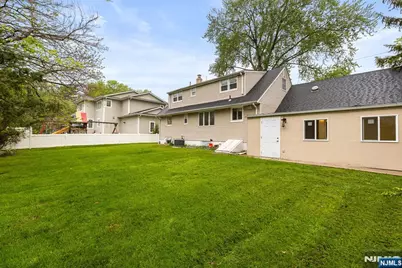 32 Beechwood Road, Cresskill, NJ 07626 - Photo 20