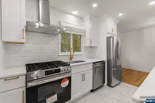 32 Beechwood Rd, Cresskill, NJ 07626 - Photo 2