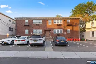 239 Crescent Ln 8, Cliffside Park, NJ 07010 - Photo 16