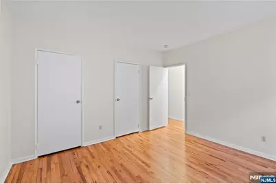239 Crescent Lane 8 #8, Cliffside Park, NJ 07010 - Photo 8