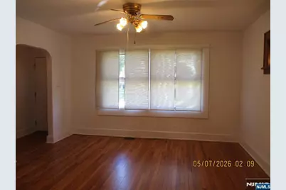 15-34 Parmelee Avenue 1 #1, Fair Lawn, NJ 07410 - Photo 2