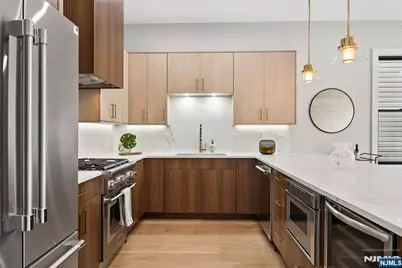 146 Sherman Avenue 2 #2, Jersey City, NJ 07307 - Photo 12