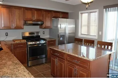 8 Leary Avenue G #G, Bloomingdale, NJ 07403 - Photo 4