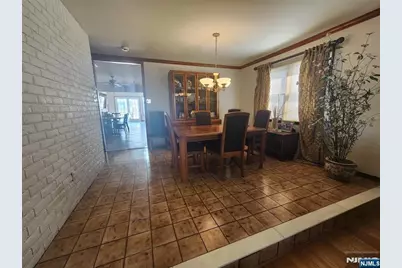 210 Newark Avenue, Lyndhurst Township, NJ 07071 - Photo 4