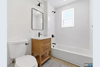 265 N 17th Street 2R #2R, Bloomfield, NJ 07003 - Photo 2
