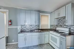 37 Blum St, Newark, NJ 07103 - Photo 10