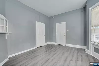 37 Blum Street, Newark, NJ 07103 - Photo 6