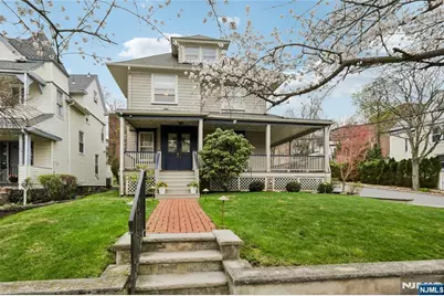 36 S Willow Street, Montclair, NJ 07042 - Photo 2