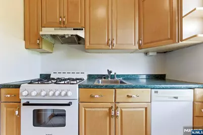415 Claremont Avenue C004A #C004A, Montclair, NJ 07042 - Photo 18