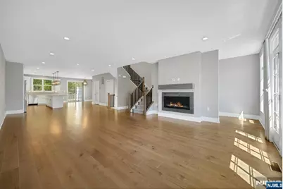 33 Cranberry Lane 17 #17, Montvale, NJ 07645 - Photo 2