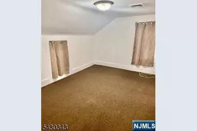 944 Hamburg Turnpike, Wayne, NJ 07470 - Photo 6